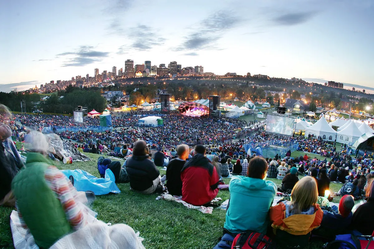 Experience Authentic Folk Music Shows in Český Krumlov