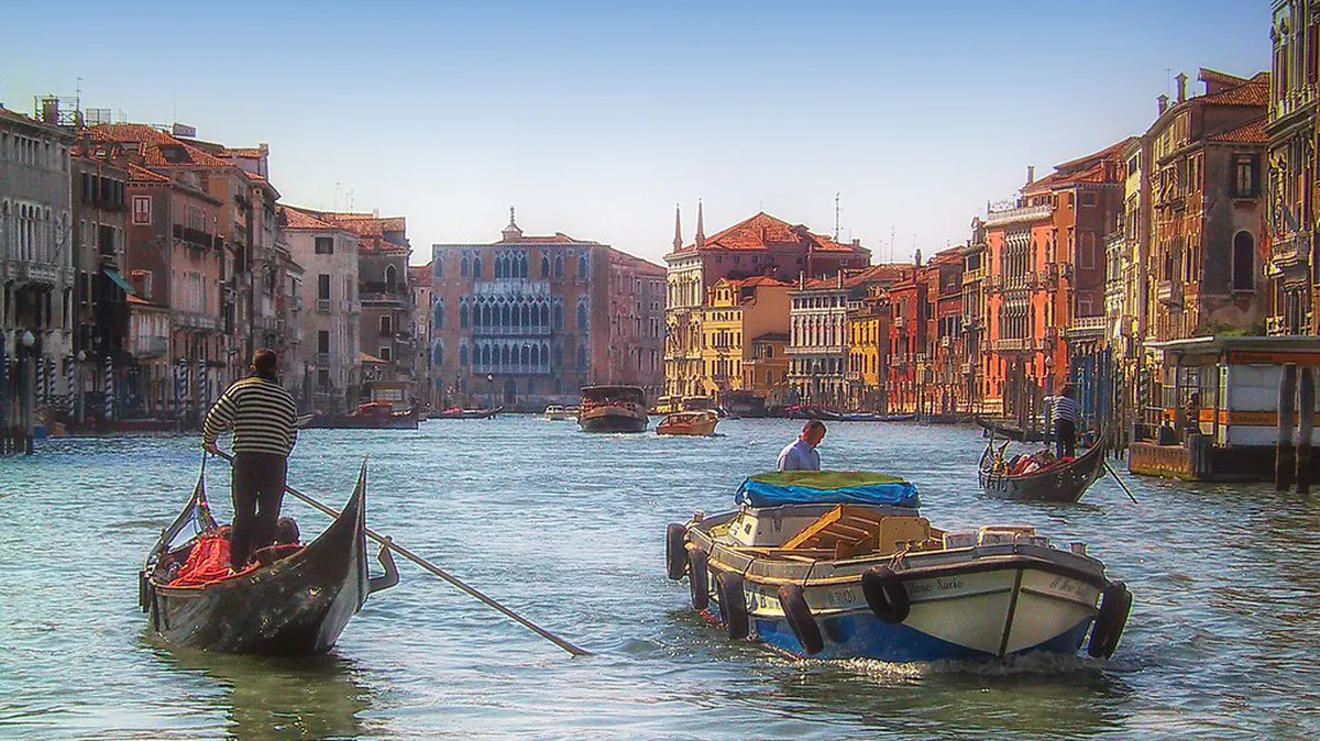 Taxi Services Český Krumlov: Prices & Tips for 2025