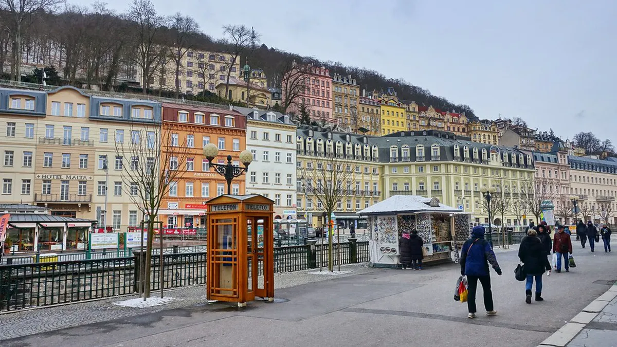Karlovy Vary Spa Treatments: A Full Guide for 2025