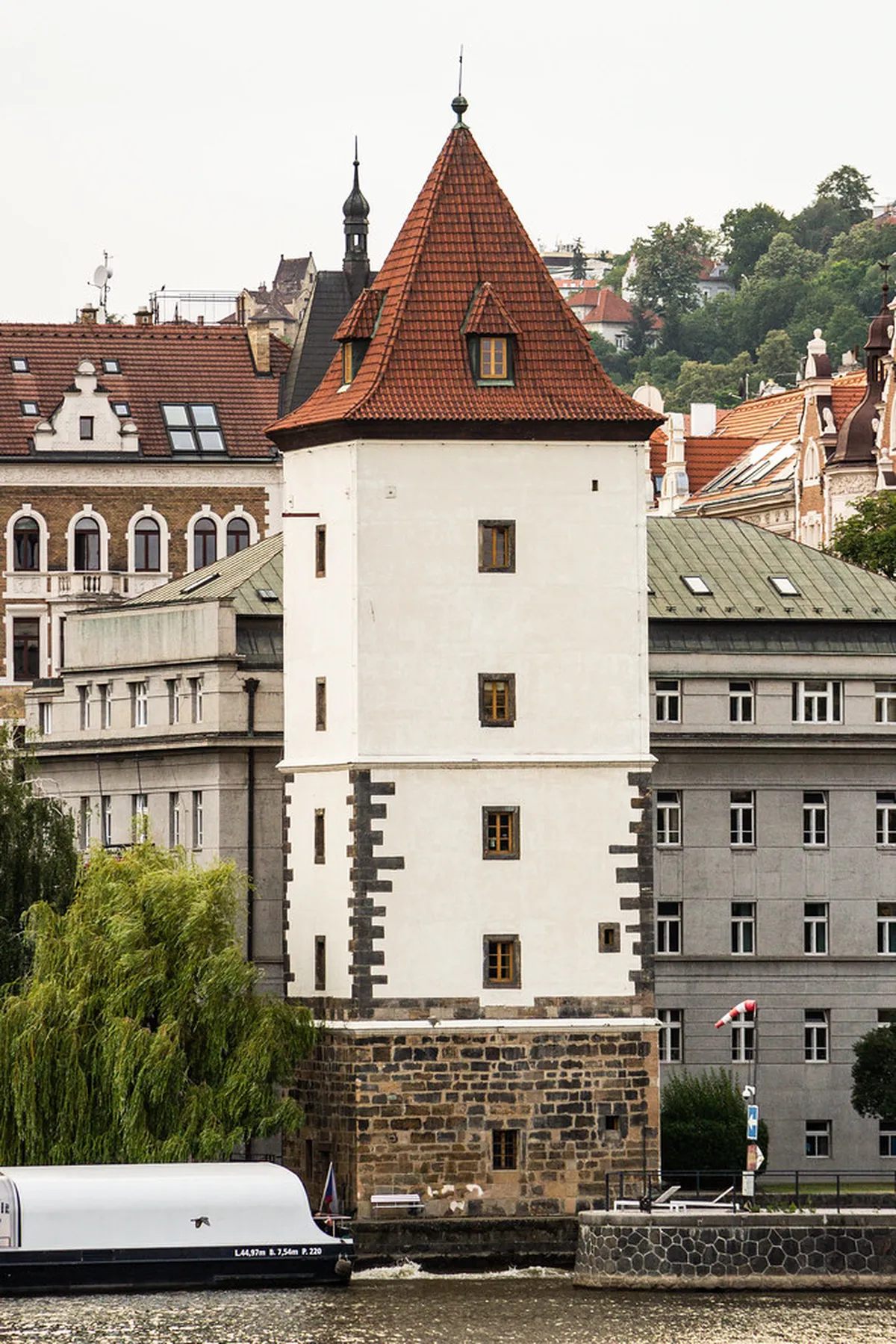 Karlovy Vary Transportation Tips: Getting Around in 2025