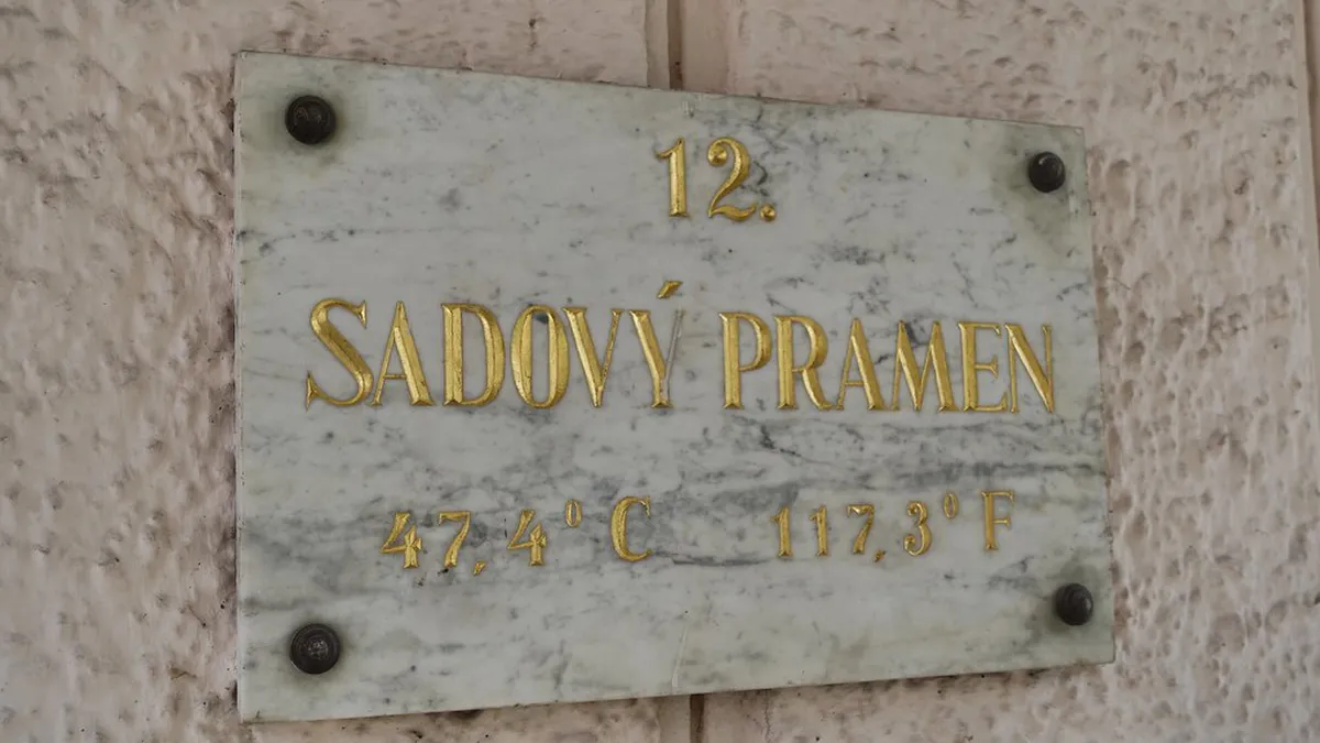 Karlovy Vary Porcelain: Opening Hours Guide 2025