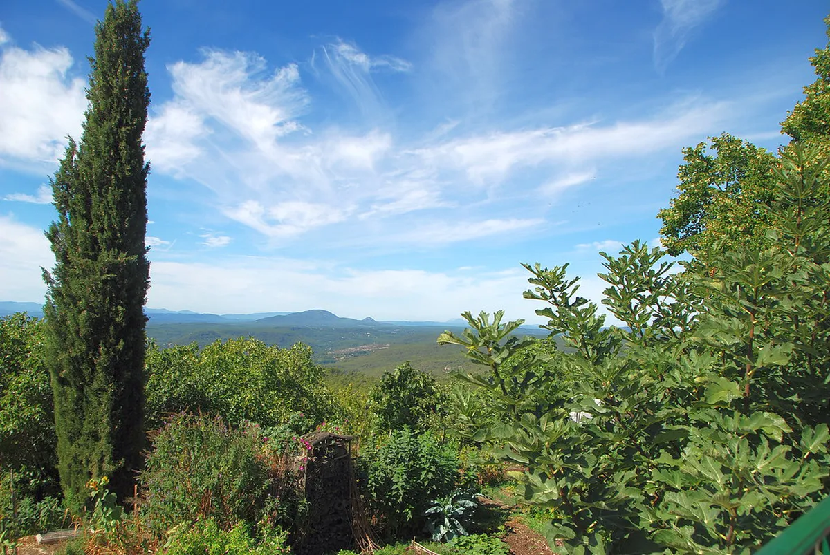 Best Time for Prague Old Town Photos in 2025