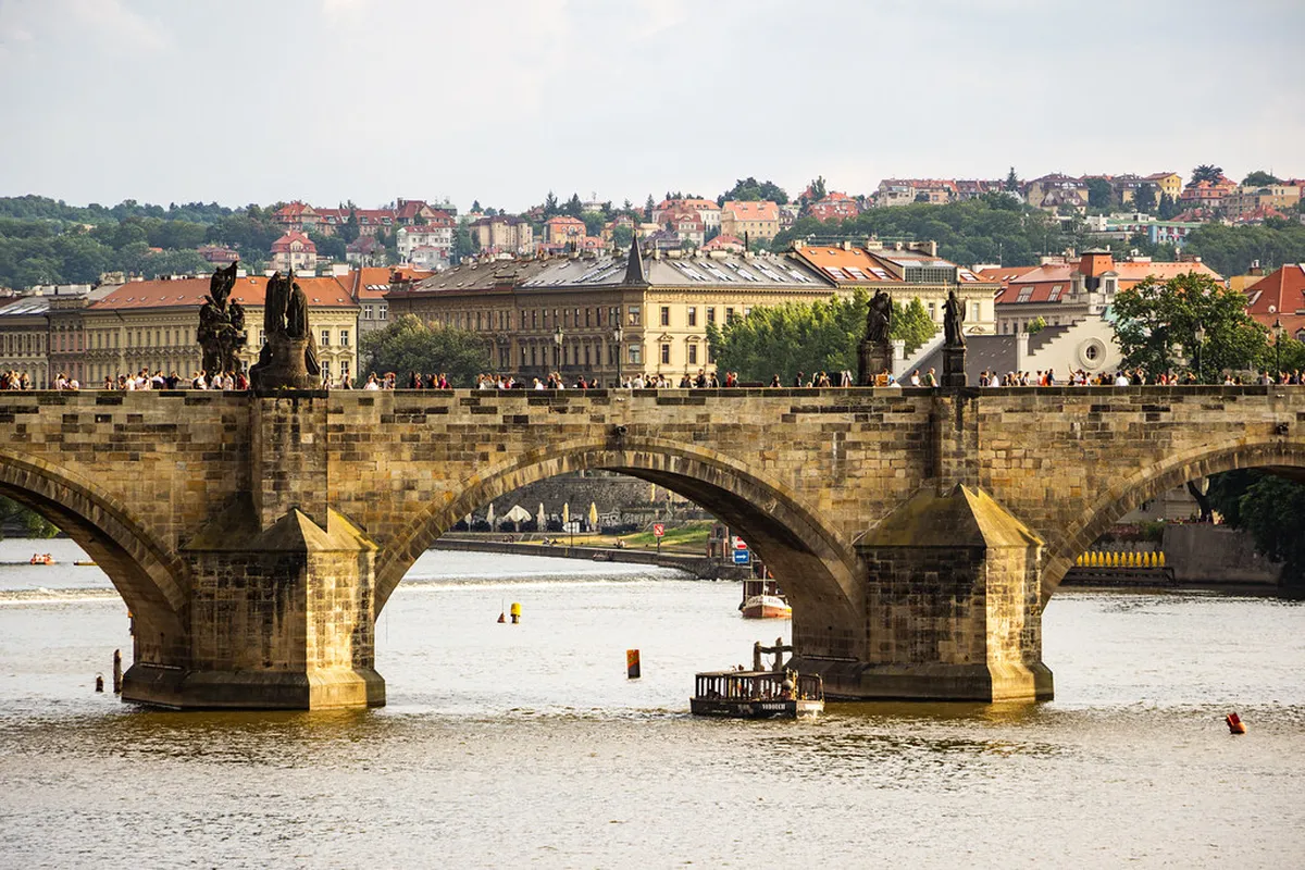Charles Bridge Statues Meaning in Prague (2025 Guide)