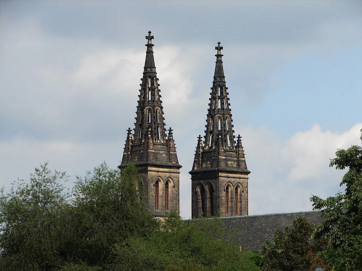 Prague Local Etiquette Tips: Navigate Czech Culture in 2025