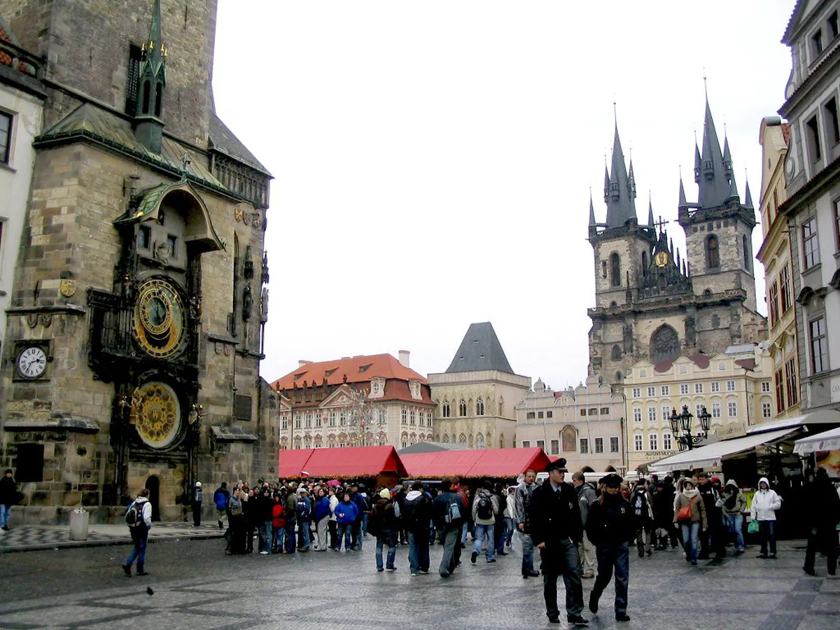 Best Prague Old Town Souvenirs for 2025: A Guide