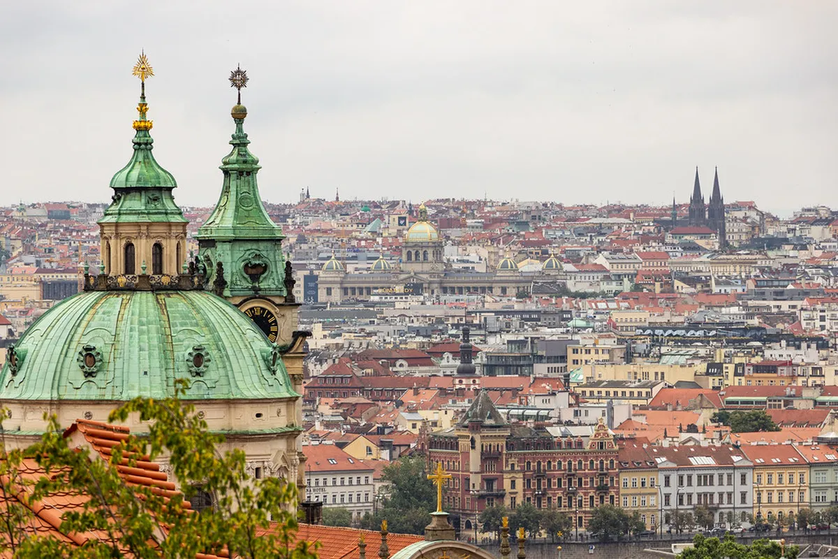 Discover Best Prague Old Town Tours for 2025