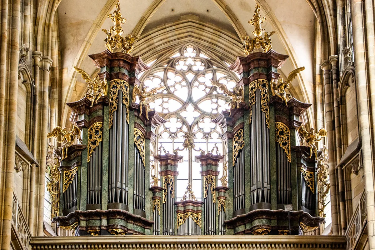 Public Transport to Old Town Prague: Your 2025 Guide