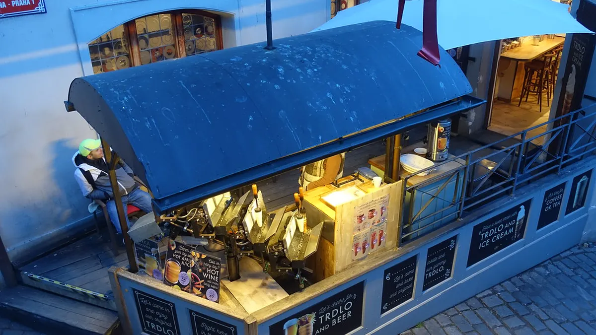 Best Trdelník Stands in Prague: A 2025 Guide